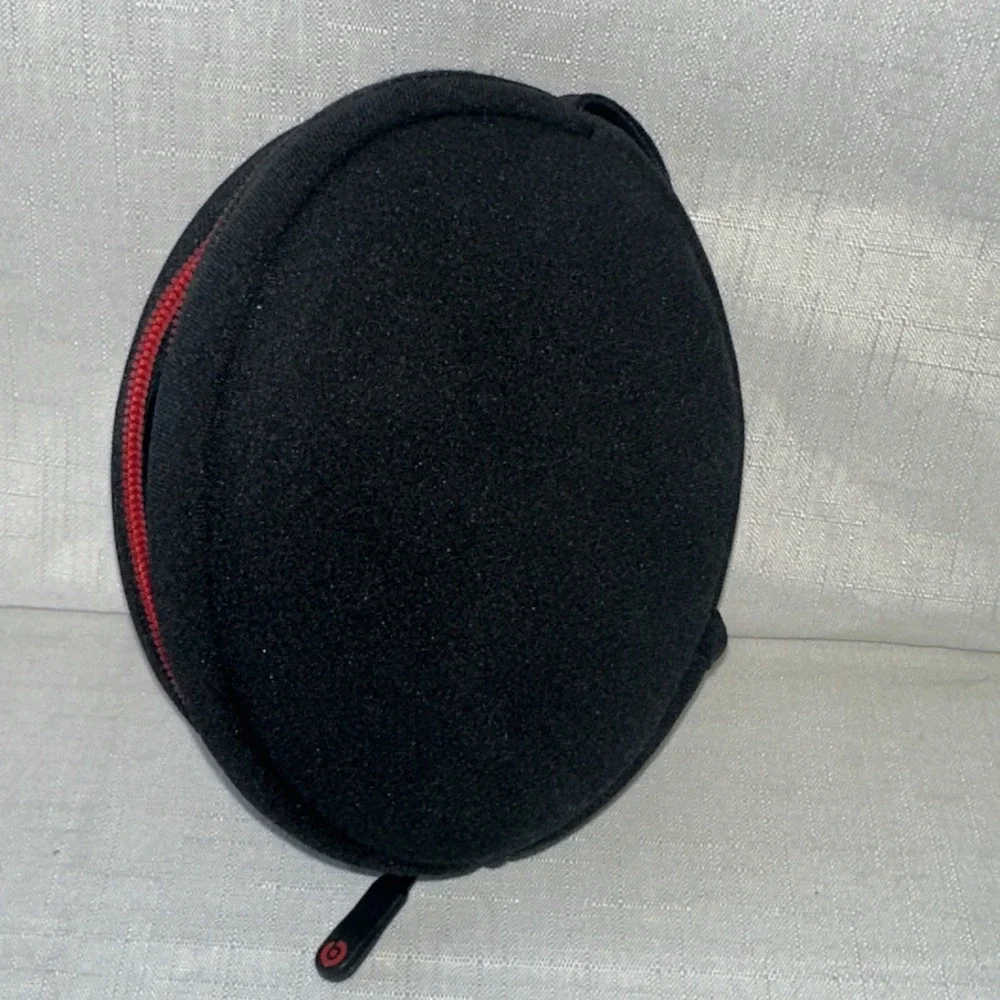 Genuine Beats by‎ Dr. Dre Powerbeats Headphone Carrying Case ONLY. Black/Red